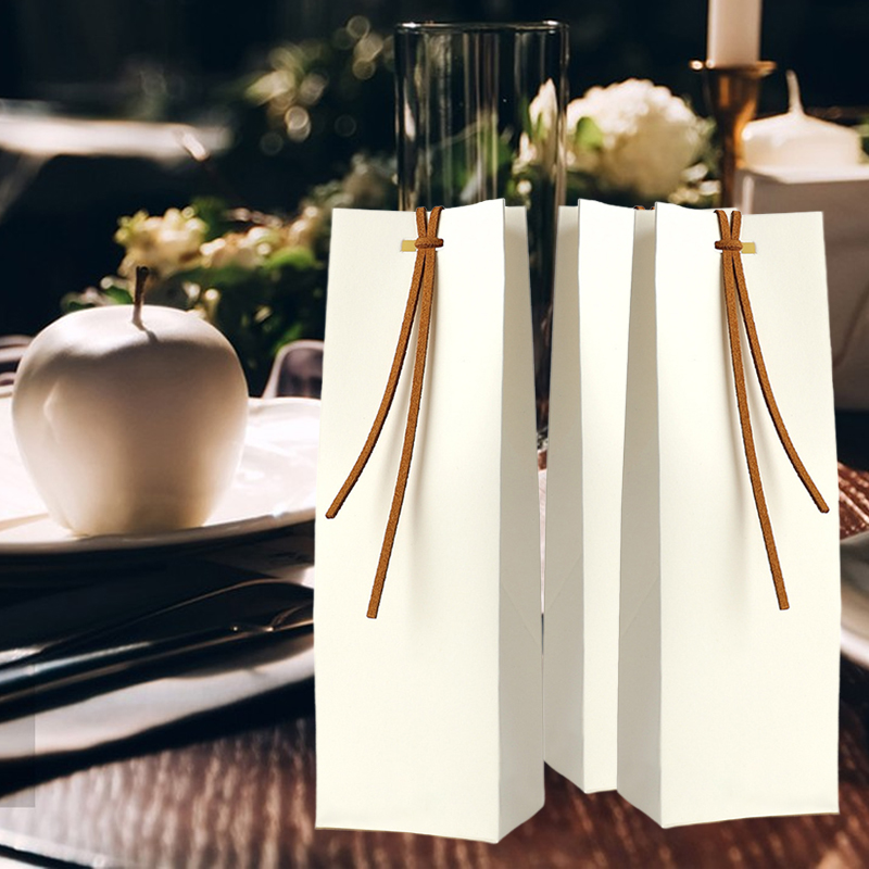 حقيبة هدايا ورقية ملونة من ورق - مراجعة Event Party Box وسعره